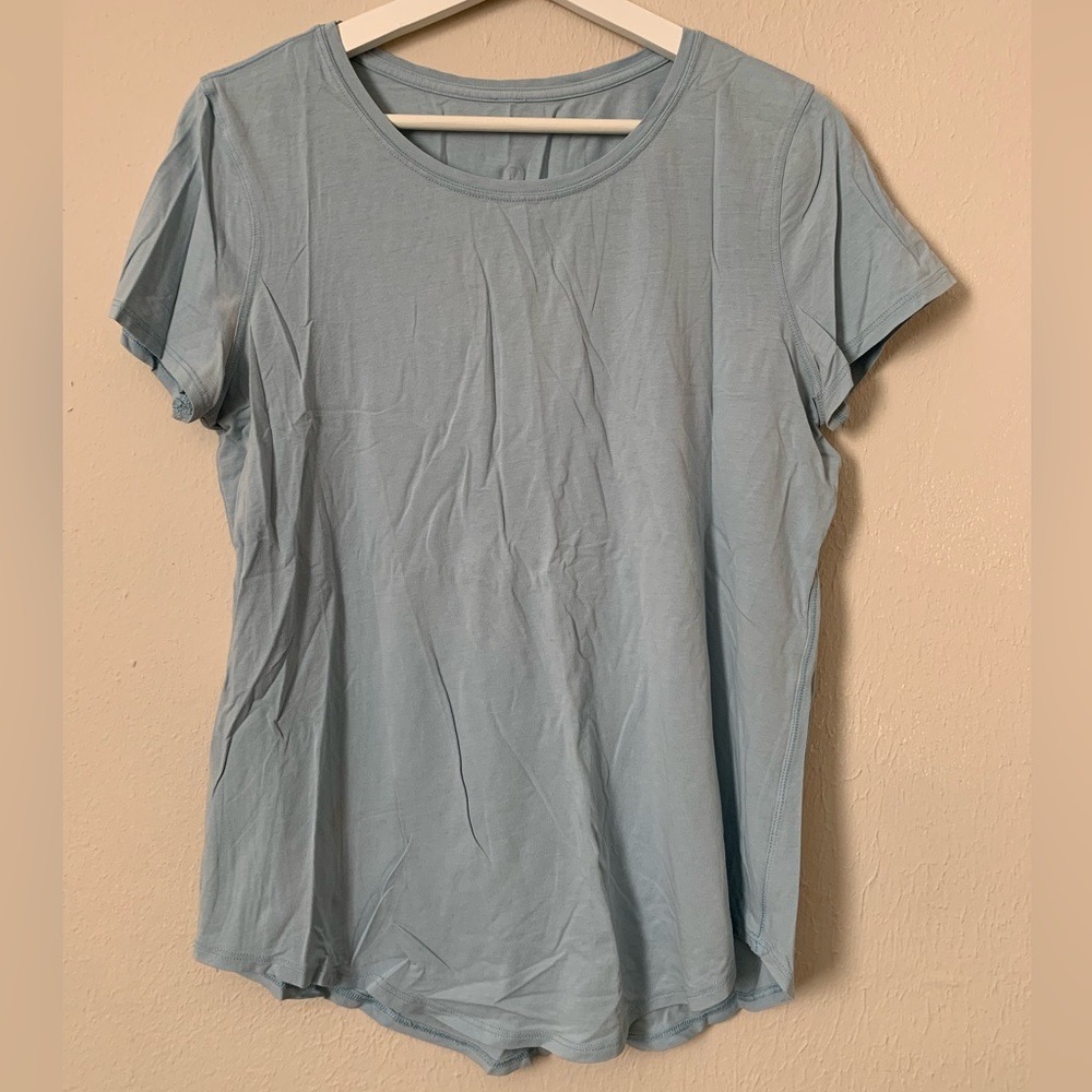 Lululemon T Shirt